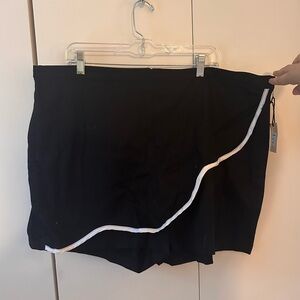 Small Parlour skort with white scallop trim